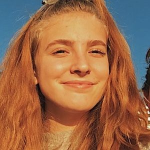 Meet your Posher, Malia